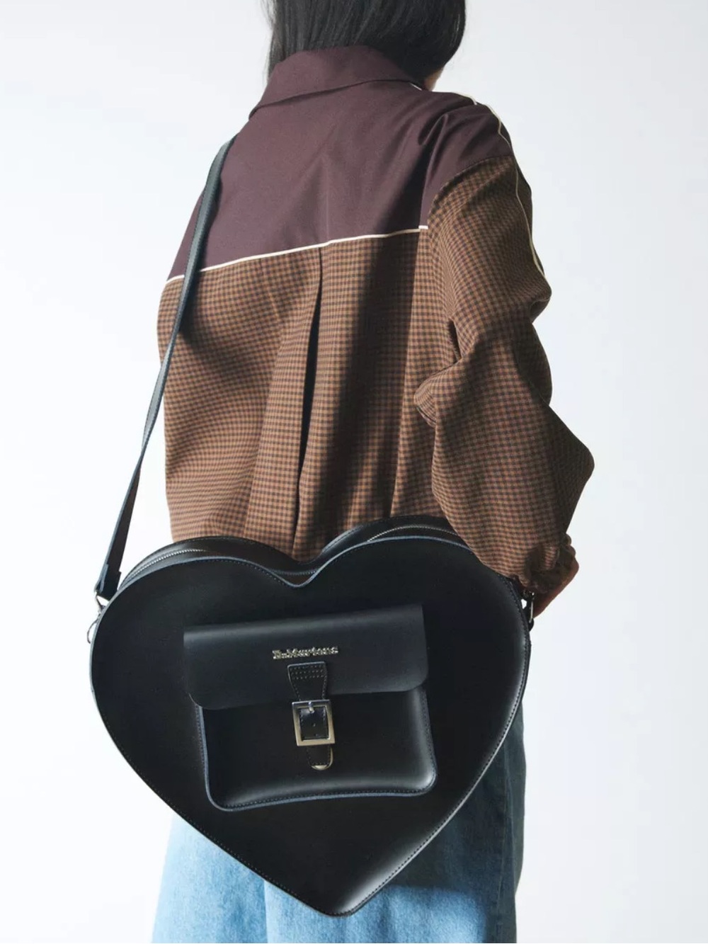 Dr. Martens Large Heart Backpack Crossbody Black - Picture 2 of 10